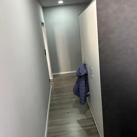 Gemuetliche Mit 1 Schlafzimmer, Wohnzimmer Mit Schlafcouch & Voll Ausgestattete Kueche Daire Rauschenberg
