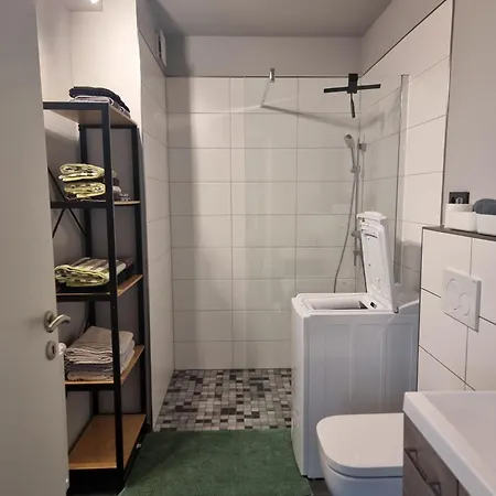 Appartement Gemuetliche Mit 1 Schlafzimmer, Wohnzimmer Mit Schlafcouch & Voll Ausgestattete Kueche Rauschenberg