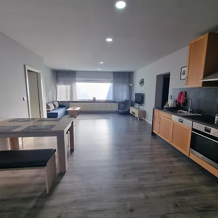 Gemuetliche Mit 1 Schlafzimmer, Wohnzimmer Mit Schlafcouch & Voll Ausgestattete Kueche Daire Rauschenberg