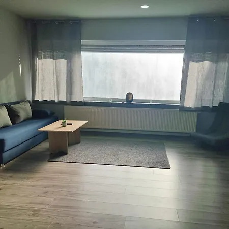 Daire Gemuetliche Mit 1 Schlafzimmer, Wohnzimmer Mit Schlafcouch & Voll Ausgestattete Kueche