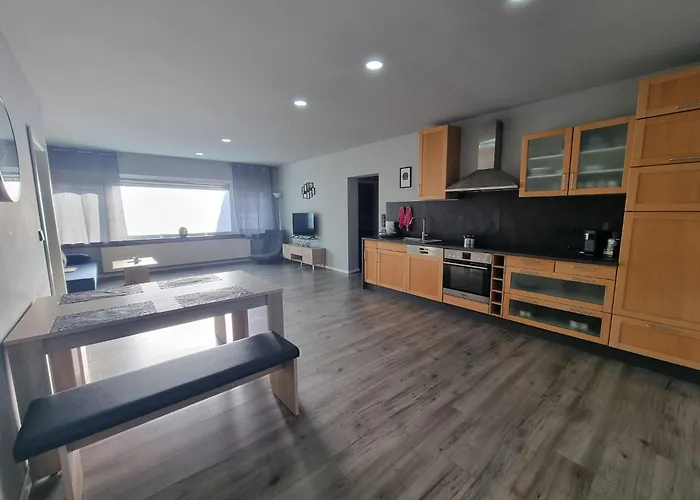 Gemuetliche Mit 1 Schlafzimmer, Wohnzimmer Mit Schlafcouch & Voll Ausgestattete Kueche Rauschenberg